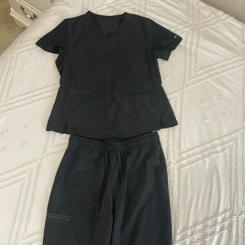 Allure Cherokee Scrubs